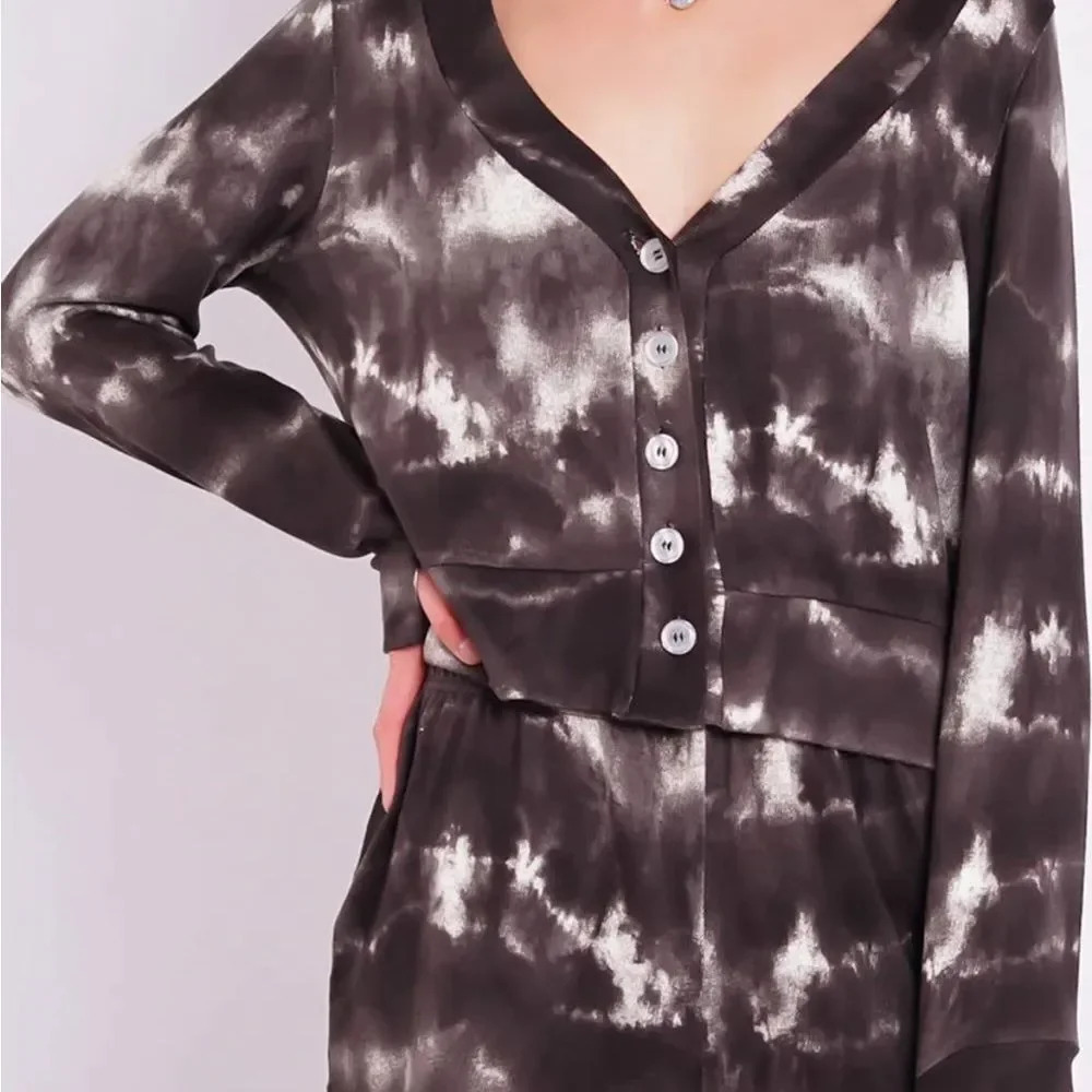 CLEARANCE NWT co-ord athleisure tie dye short set - Picture 3 of 3